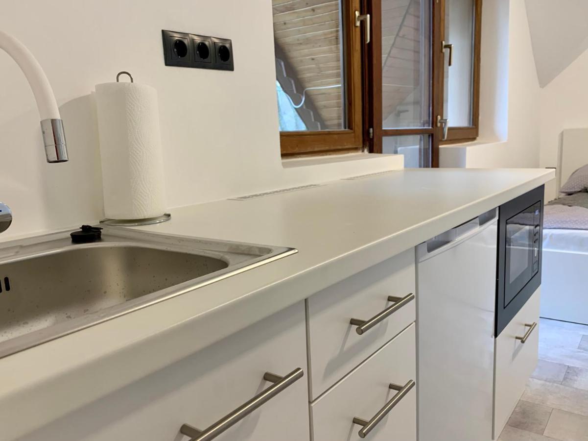 Var-Lak Apartman Eger Extérieur photo