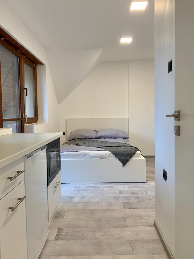 Var-Lak Apartman Eger Extérieur photo