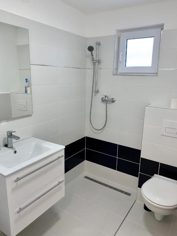 Var-Lak Apartman Eger Extérieur photo